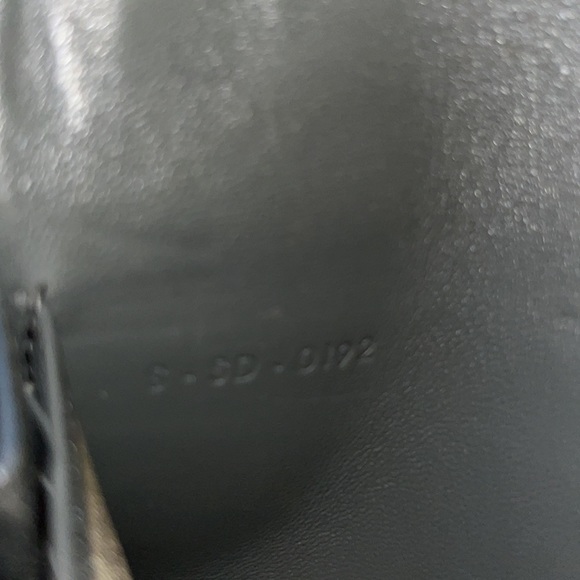 💚💙💚VINTAGE AUTHENTIC CELINE LEATHER WALLET 💚💙💚 - Picture 7 of 10